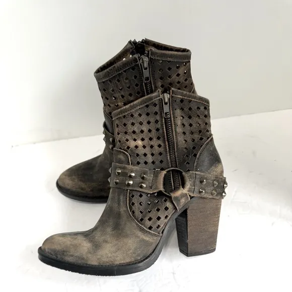 Coolway distressed leather heels booties in size 10.