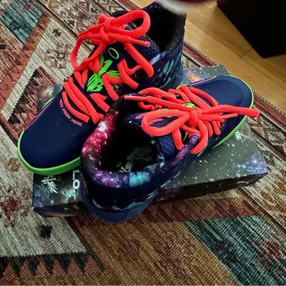 COPY - LaMelo Ball Basketball Shoes-Youth Size 5
