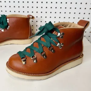 Crary | Leather Hiking Boots w/ Green Laces, Retro Style, Vibram Sole Sz. 7
