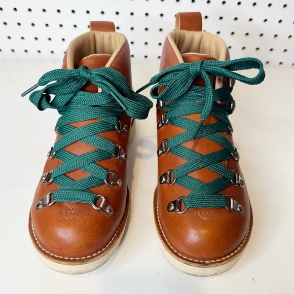 Crary | Leather Hiking Boots w/ Green Laces, Retro Style, Vibram Sole Sz. 7