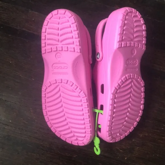 Crocs classic mens pink slip on sandal clog casual beach size 13 NWT