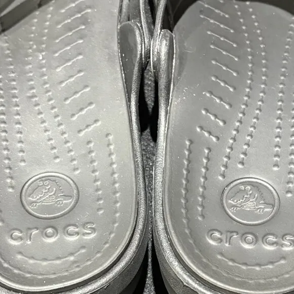 Crocs Sanrah Wedge Sandals‎ Silver Circle Black Flip Flop Slip On Womens Size 10