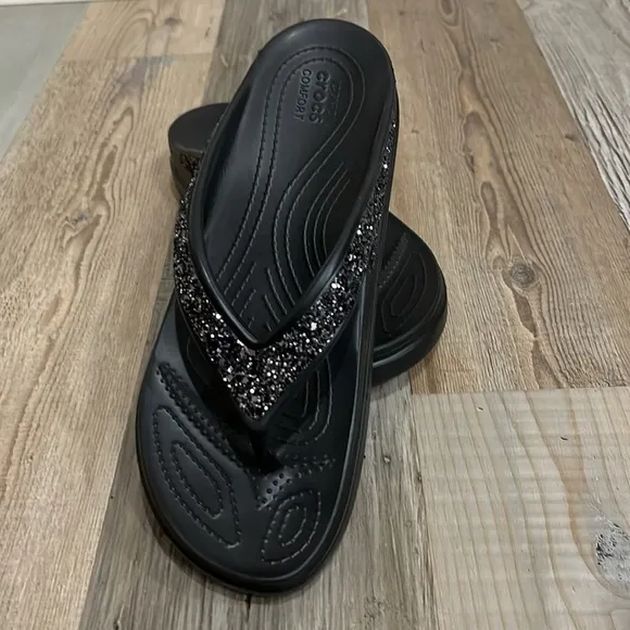Crocs Women's  Sloane Glitter Black Flip Flops Thongs Sandals Size 10