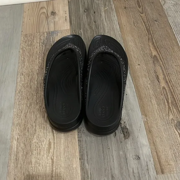 Crocs Women's  Sloane Glitter Black Flip Flops Thongs Sandals Size 10