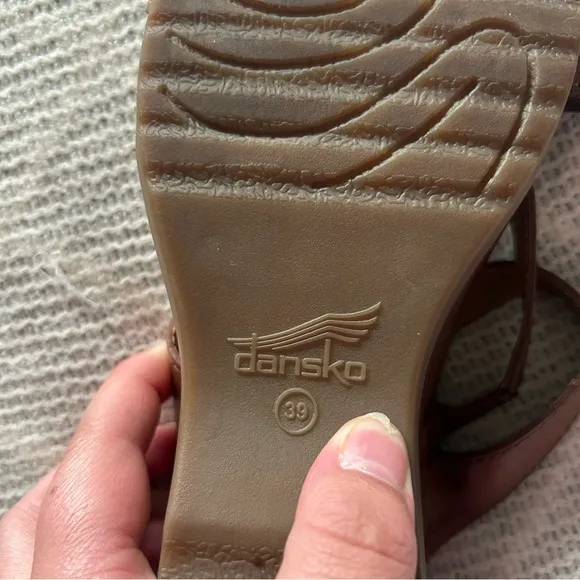 Dansko Brown Strappy Sandals Buckle Wedge Heel Arch Support Beach Summer Comfy