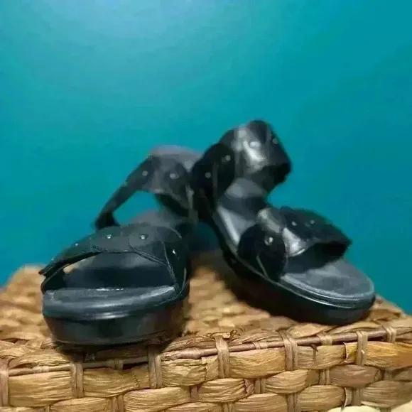 Dansko Dee Black Leather Studded Adjustable 2 Strap Sandals Womens Size 38