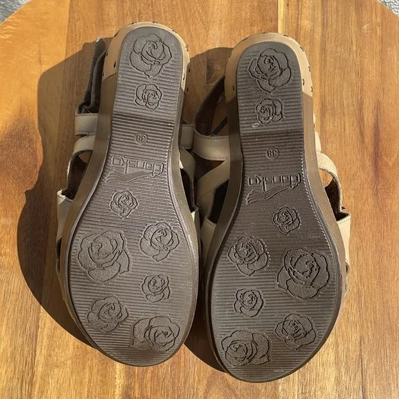 Dansko Women’s Felicia Leather Wedge Sandals Sand Antique Size 38