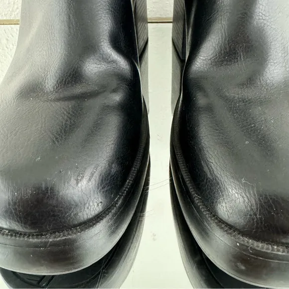 DIRTY LAUNDRY Black Faux Leather Edgy Grunge Groovy Chunky Platform Ankle Boots
