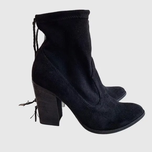 DOLCE VITA CASEE BLACK LEATHER BOOTIE