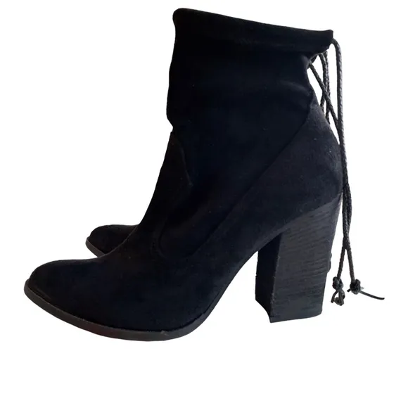 DOLCE VITA CASEE BLACK LEATHER BOOTIE