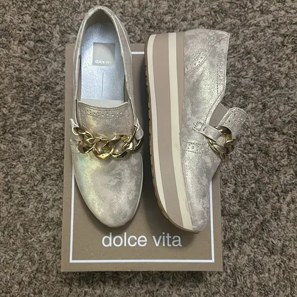 Dolce Vita Jhenee Espadrille Light Gold Nubuck Sneakers; 8.5 EUC w/ Box