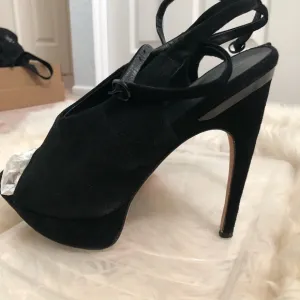 Dolce vita leather sandals