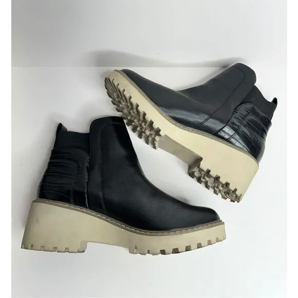 Dolce Vita Wedge Boots Womens Size 8 Black Lug Sole Chelsea Pull On Booties