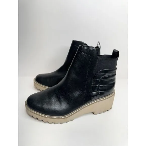 Dolce Vita Wedge Boots Womens Size 8 Black Lug Sole Chelsea Pull On Booties