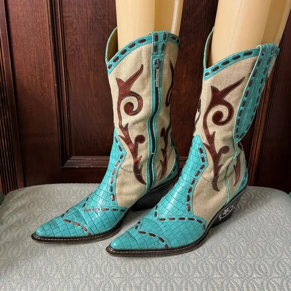 Donald J. Pliner Turquoise Western Couture Collection 8.5M.