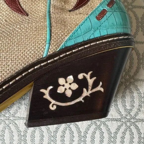 Donald J. Pliner Turquoise Western Couture Collection 8.5M.