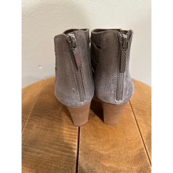 Donald Pliner Greece Leather Peep Toe Sandals size 8.5
