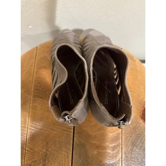 Donald Pliner Greece Leather Peep Toe Sandals size 8.5