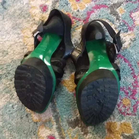 Donald Pliner x Lisa Pliner Black Studded Stirrup sandals 6.5