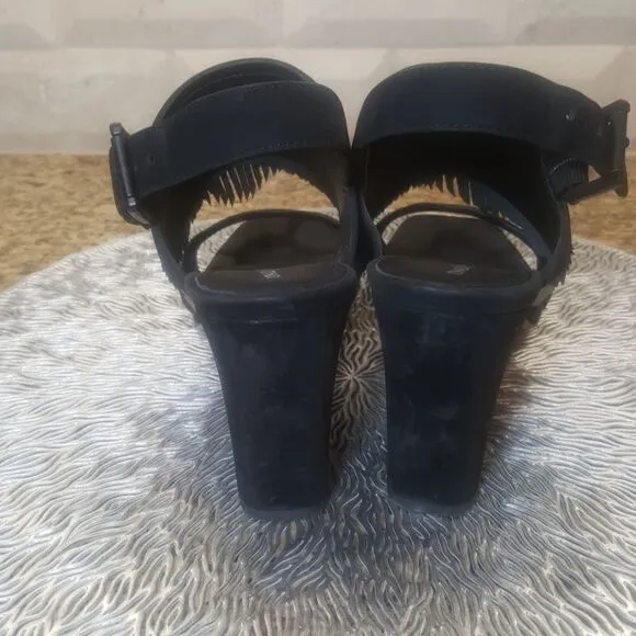 DONALD PLINER &quot;Mylo&quot; Fringe Sandals - Size 9 1/2