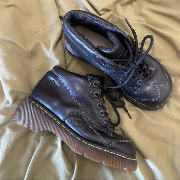 Dr Martens 12278 Rare Vintage Chunky Sole Leather Lace Up Black Boots Flowers 8