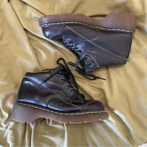 Dr Martens 12278 Rare Vintage Chunky Sole Leather Lace Up Black Boots Flowers 8