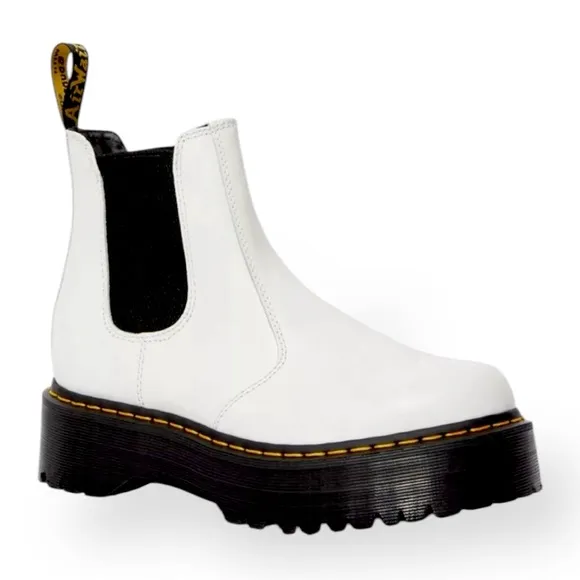 Dr. Martens 2976 Quad Platform Chelsea Boots Size 7 Women’s