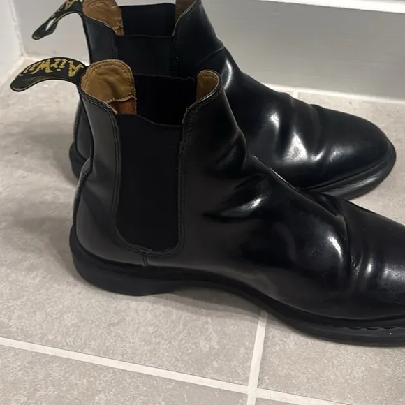 Dr. Martens Black Chelsea Boots Classic Design
