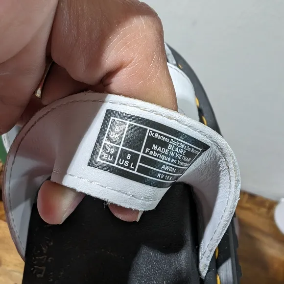 Dr Martens Blaire Quad White Hydro Leather Sandals Woman’s Size 8