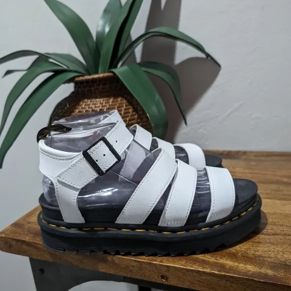 Dr Martens Blaire Quad White Hydro Leather Sandals Woman’s Size 8