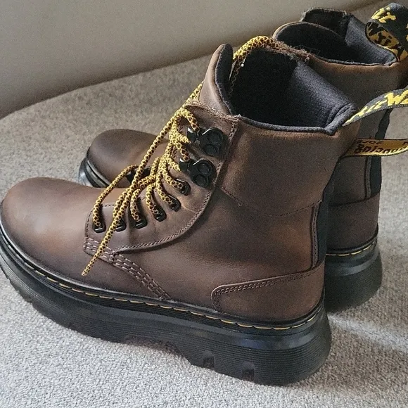 Dr. Martens Brown Leather Tarik Boots Unisex Size 6 Men's Size 7 Ladies