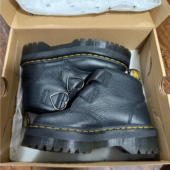 Dr. Martens Devon Heart Black Milled Nappa Boots