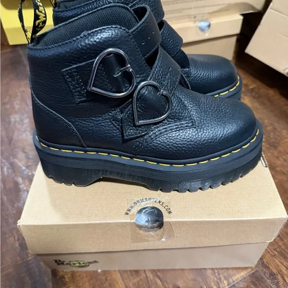 Dr. Martens Devon Heart Black Milled Nappa Boots