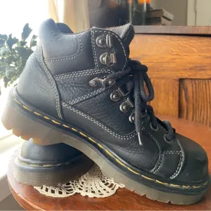Dr. Martens Docs 9349 Black 100% Leather Lace-Up Boots Y2K EUC