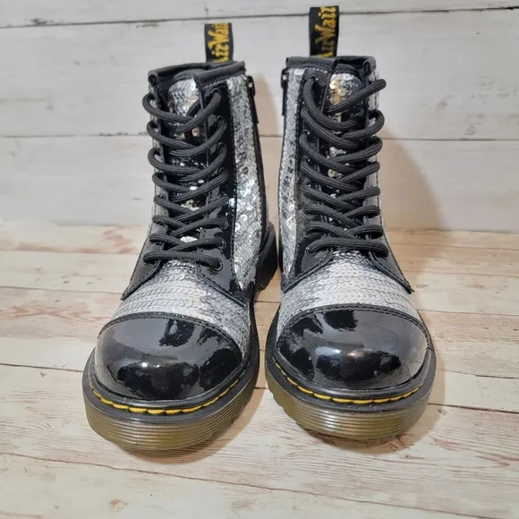 Dr. Martens Kids New silver sequined cap toe boots