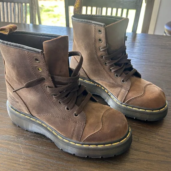 Dr. Martens vintage Brown Leather Men's or women's Boots