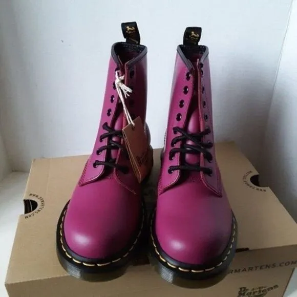 Dr. Martens Women's size 5M Ankle Boot