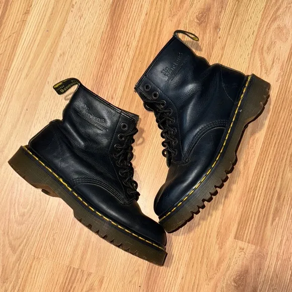Dr.Martens Made in England Classic 8 Eye Boots Black Size 9.5