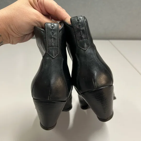 Durango Vintage Western Ankle Boots Size 8