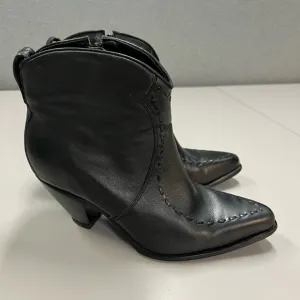 Durango Vintage Western Ankle Boots Size 8