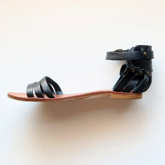 DV by Dolce Vita Black Ankle Strap Open Toe Flat Sandals / Summer Shoes Size 8
