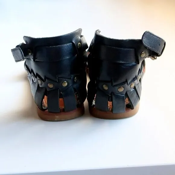 DV by Dolce Vita Black Ankle Strap Open Toe Flat Sandals / Summer Shoes Size 8