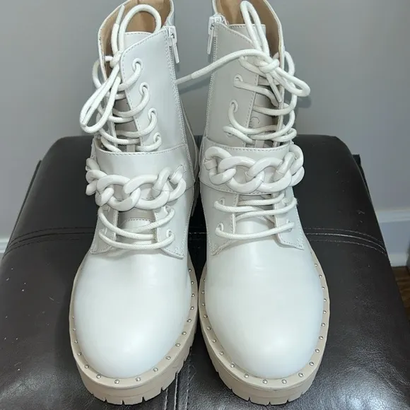 DV by Dolce Vita: Osten: Cream Colored: Chainlink Boots: Size 8.5