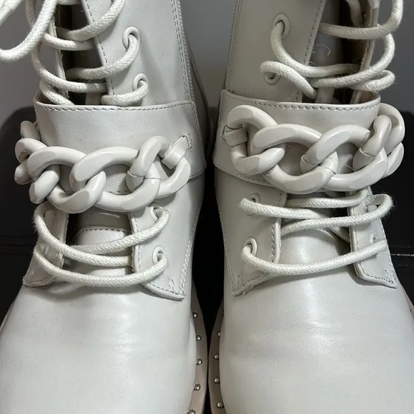 DV by Dolce Vita: Osten: Cream Colored: Chainlink Boots: Size 8.5