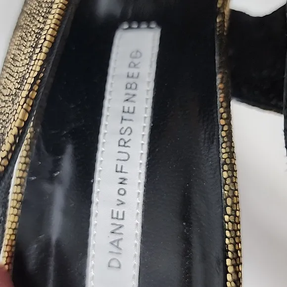 DVF Diane von Furstenberg &quot;Vick&quot; Slingback Sandal Gold Metallic Leather Size 7 B