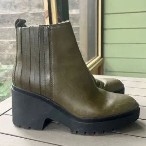 Eileen Fisher Kat Ankle Boots Olive Green Leather Nubuck Bootie Size 7