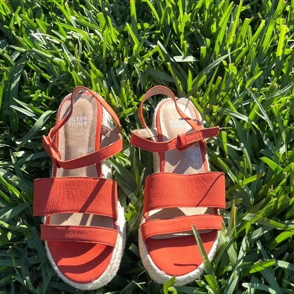 EILEEN FISHER  platform sandals size 6.5