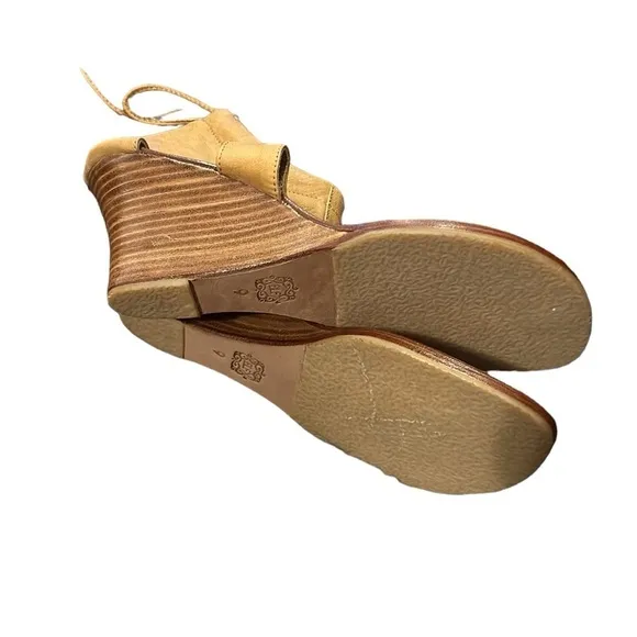 Elf Stockholm Leather Wedge Sandals 9 New