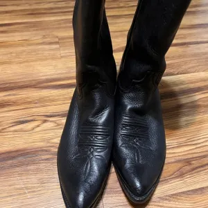 Embroidered mens larry mahan cowboy boots Size 11D