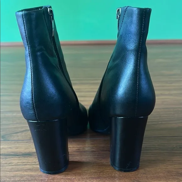 👢👢EUC Marc Fisher Black Heeled Boots with Sleek Design👢👢